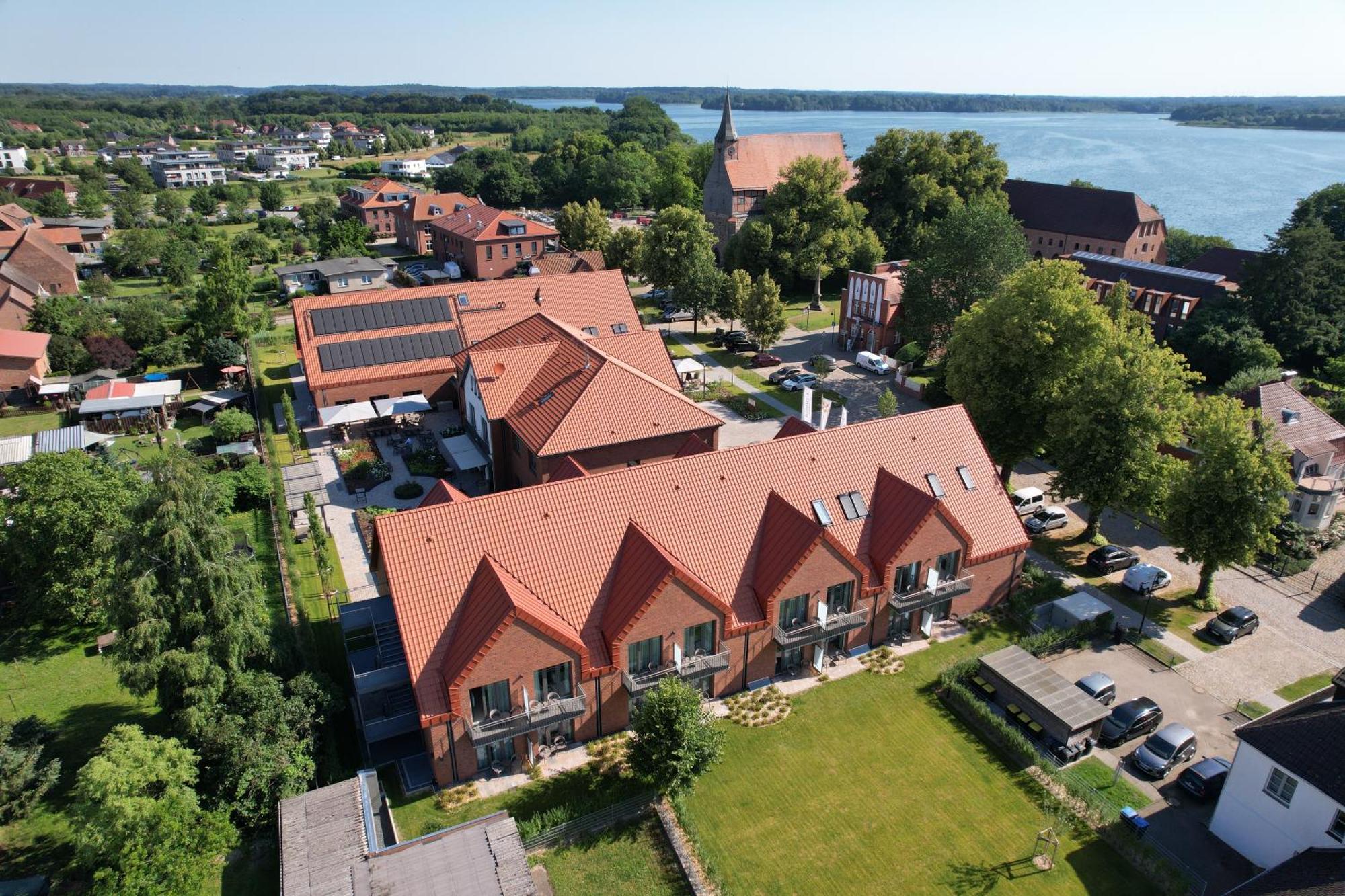 Seehotel Zarrentin Zarrentin am Schaalsee Zewnętrze zdjęcie